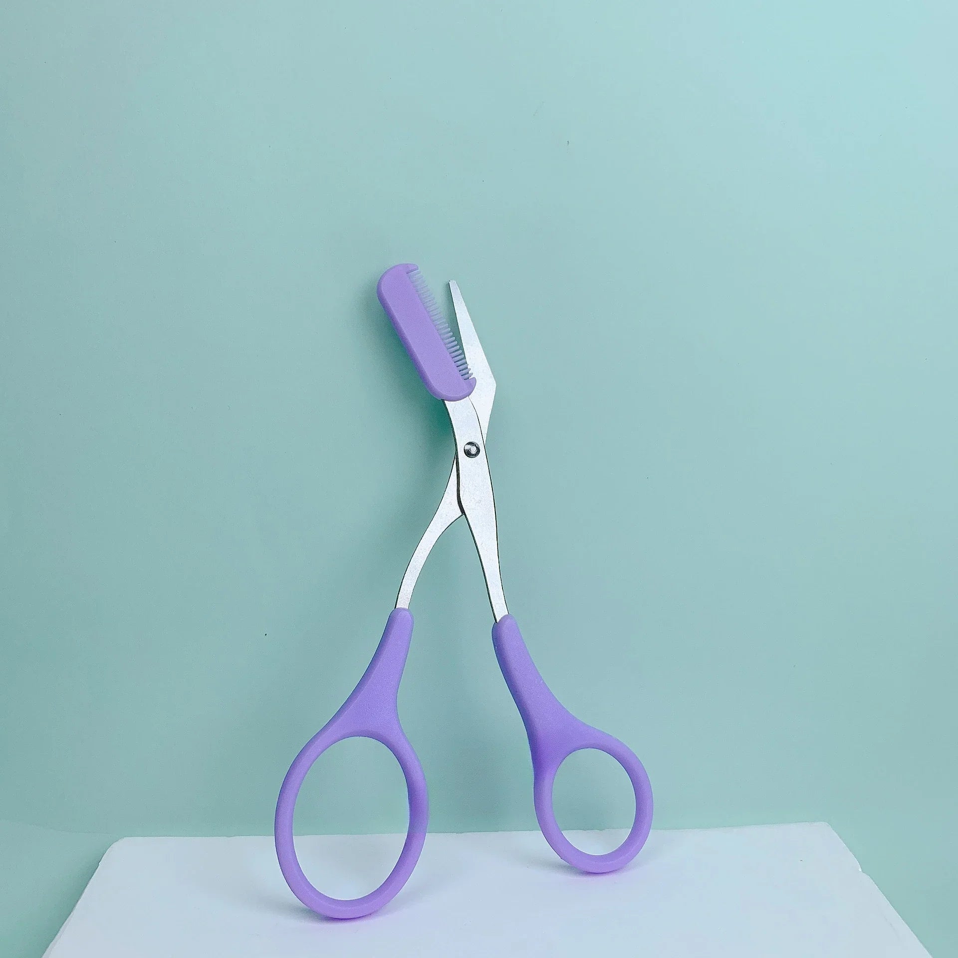 Pink Eyebrow Trimming Scissors Comb